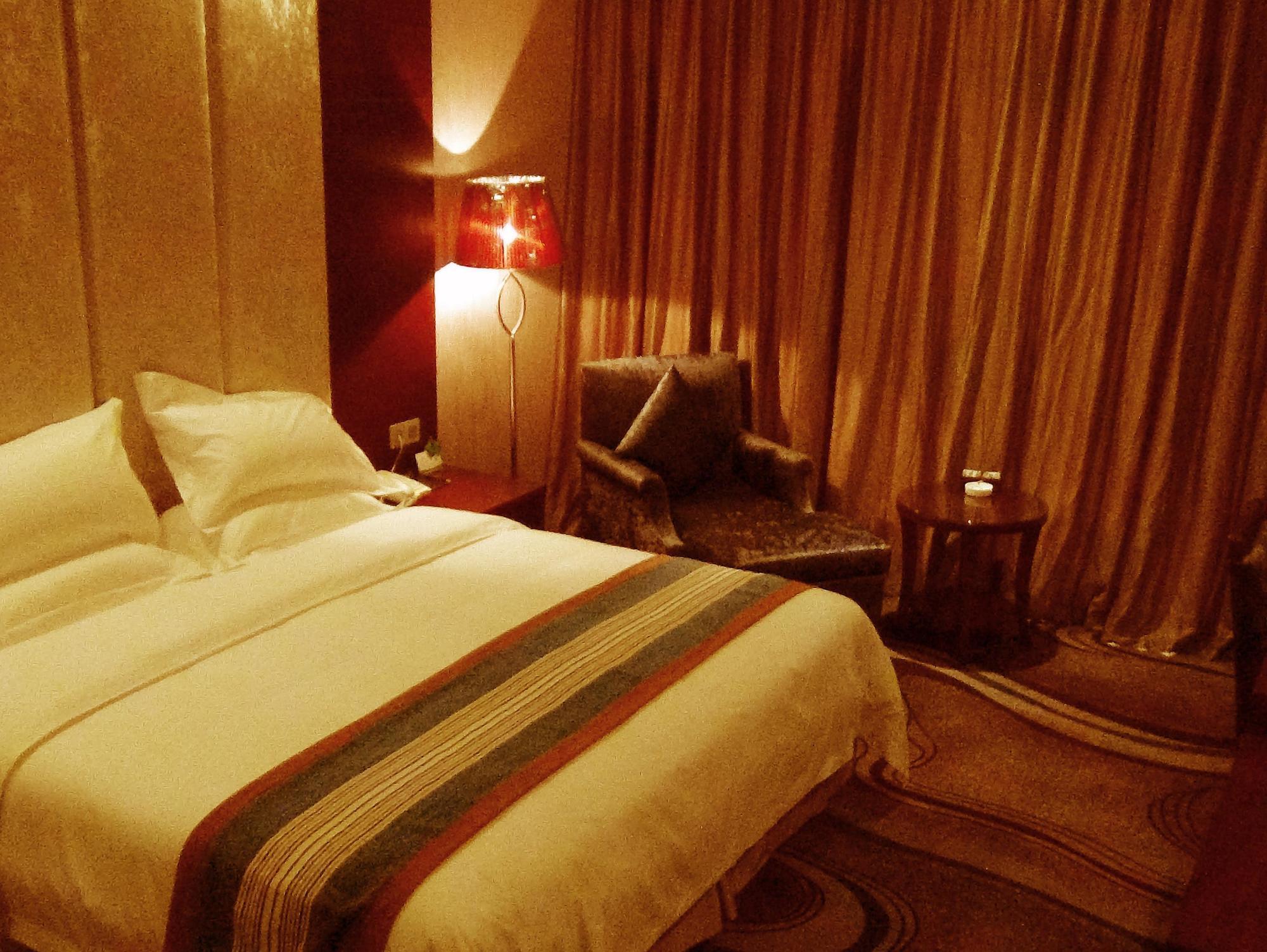 Mingcheng Times Hotel Chengdu Exterior photo