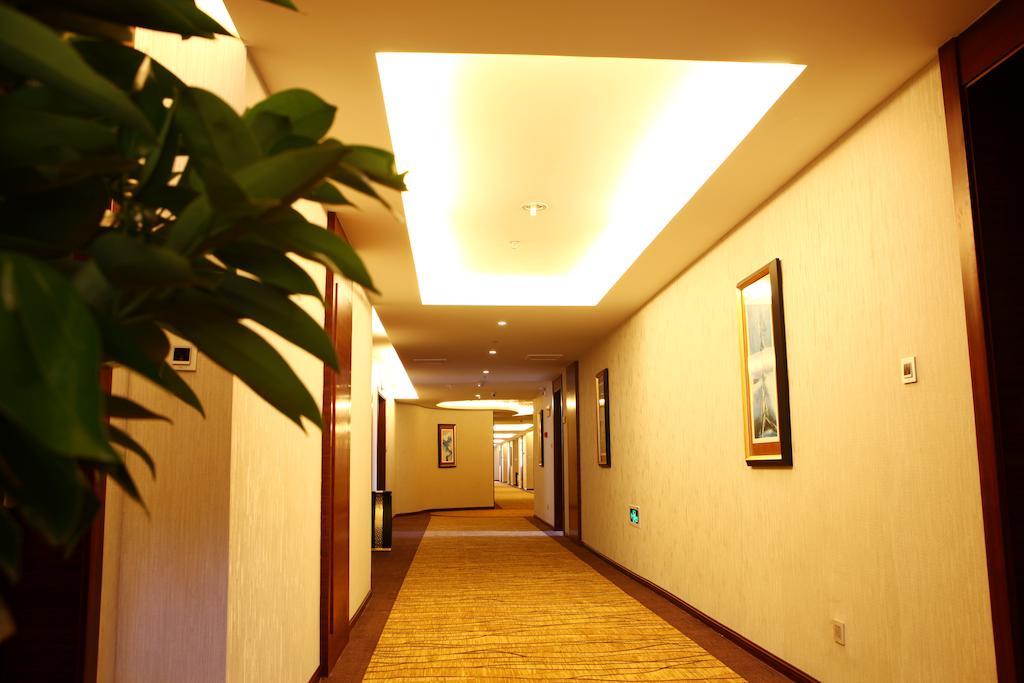 Mingcheng Times Hotel Chengdu Exterior photo
