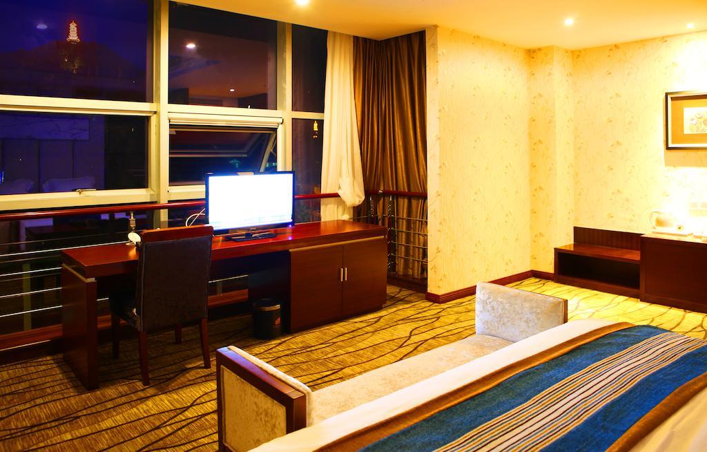 Mingcheng Times Hotel Chengdu Room photo