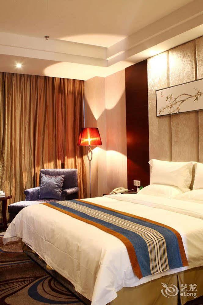 Mingcheng Times Hotel Chengdu Exterior photo